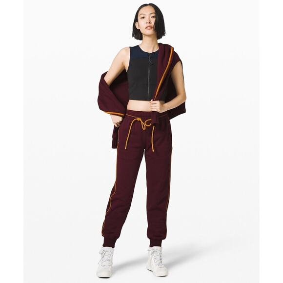Lululemon x Roksanda Women Size 6 Face Forward Jogger Garnet Red NWT $198 - Picture 4 of 11